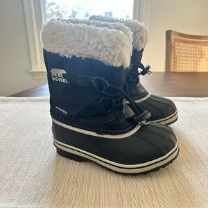 Sorel Yoot PAC Black Boots KIDS SIZE 9